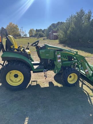 2020 John Deere 2025R Equipment Image0
