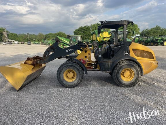 Image of John Deere 204L equipment image 2