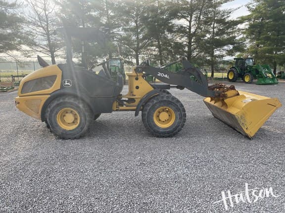 Image of John Deere 204L equipment image 4