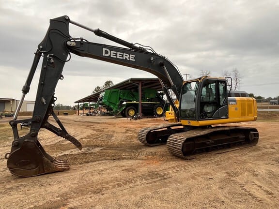 2020 John Deere 210G LC Equipment Image0