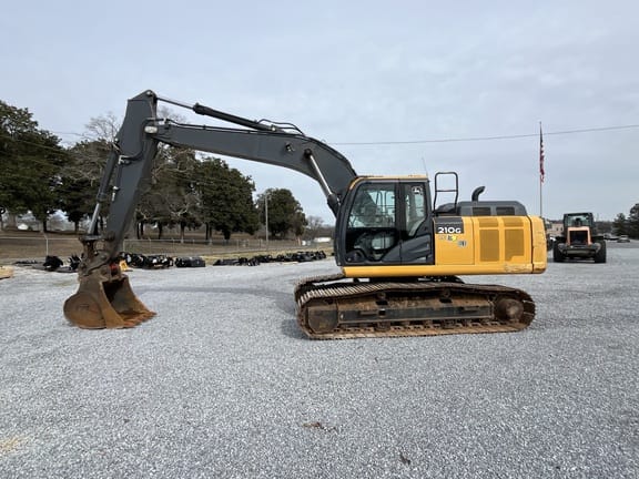 2020 John Deere 210G LC Equipment Image0