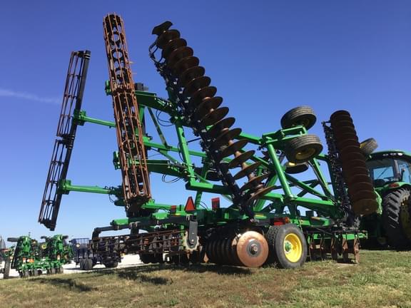 Image of John Deere 2633 equipment image 1