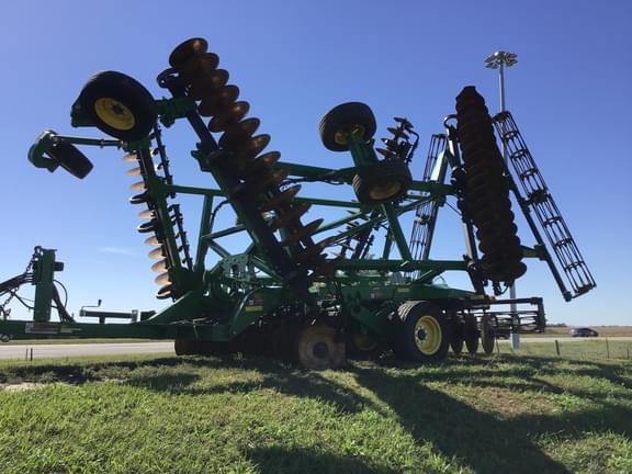 Image of John Deere 2633 equipment image 2