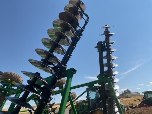 Image of John Deere 2635 equipment image 2