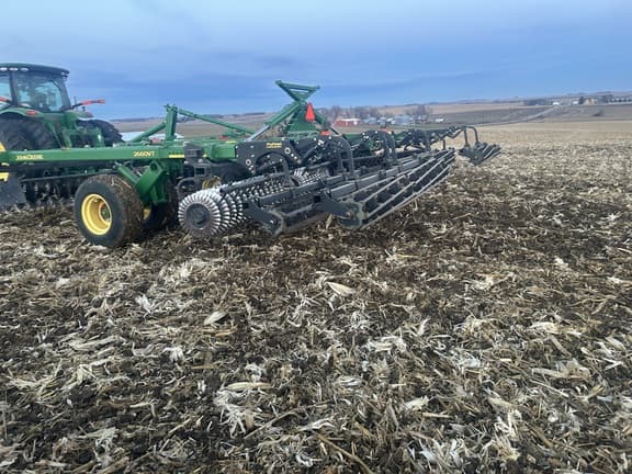 Image of John Deere 2660VT equipment image 4