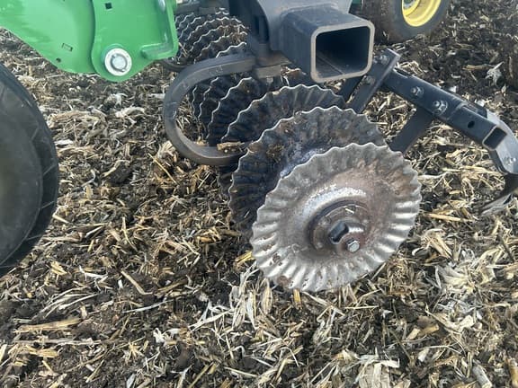 Image of John Deere 2660VT equipment image 1