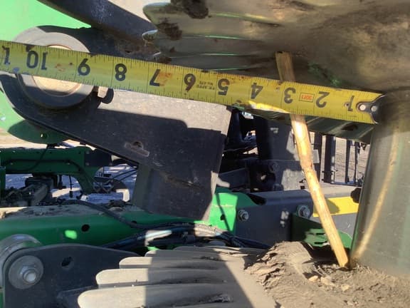 Image of John Deere 2660VT equipment image 4