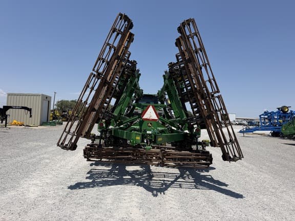 Image of John Deere 2660VT equipment image 3