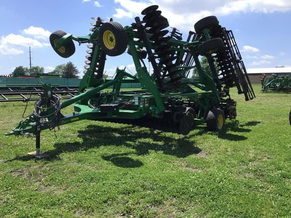 Image of John Deere 2660VT equipment image 1