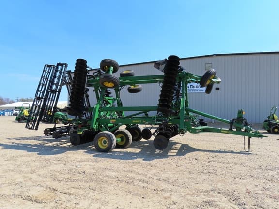 Image of John Deere 2660VT Primary image