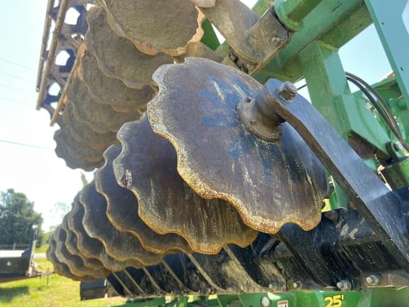 Image of John Deere 2680H equipment image 2