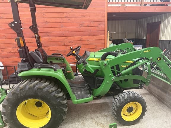 Image of John Deere 3025E equipment image 1