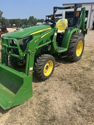 2020 John Deere 3032E Equipment Image0