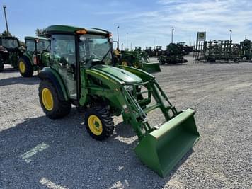 Main image John Deere 3046R