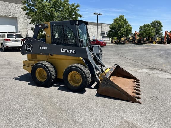 Image of John Deere 324G equipment image 3