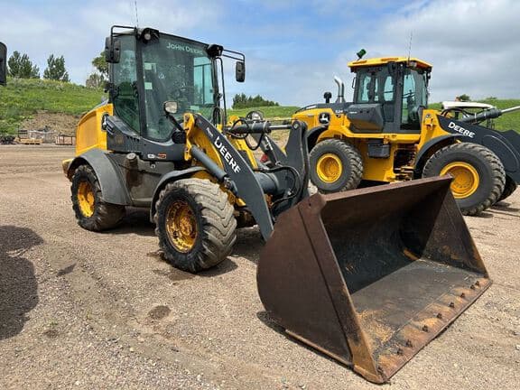Image of John Deere 324L Image 0