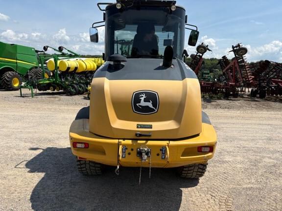 Image of John Deere 324L equipment image 3