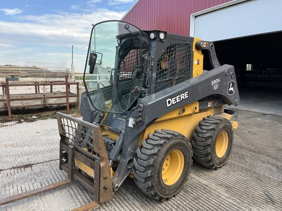 Image of John Deere 330G Image 1
