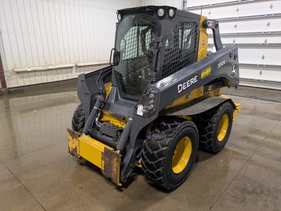 Image of John Deere 330G equipment image 1