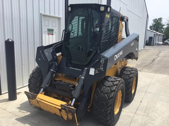 Image of John Deere 332G equipment image 1