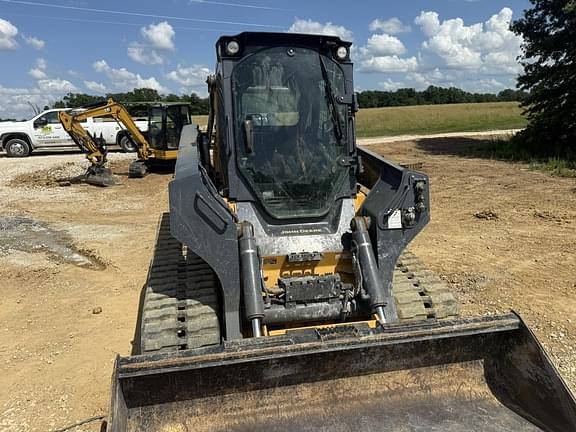 Image of John Deere 333G equipment image 3