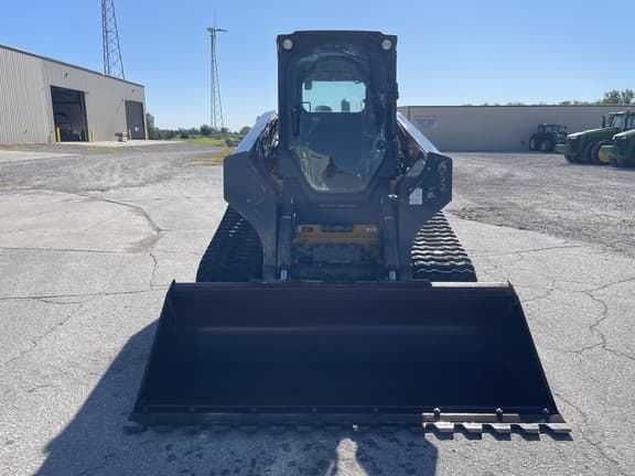 Image of John Deere 333G equipment image 2