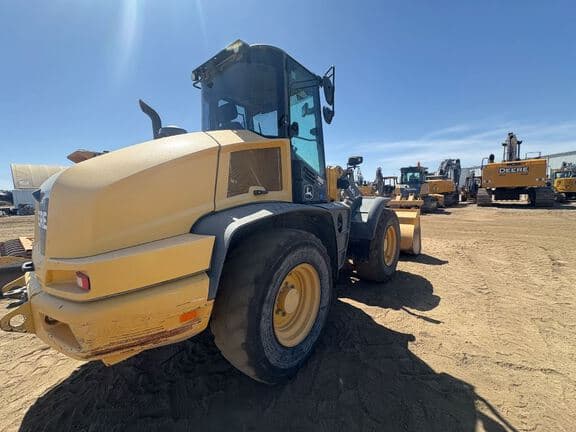 Image of John Deere 344L equipment image 3