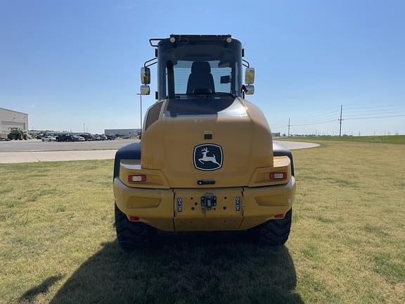 Image of John Deere 344L equipment image 3