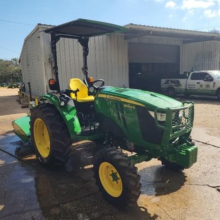Image of John Deere 4044R equipment image 1