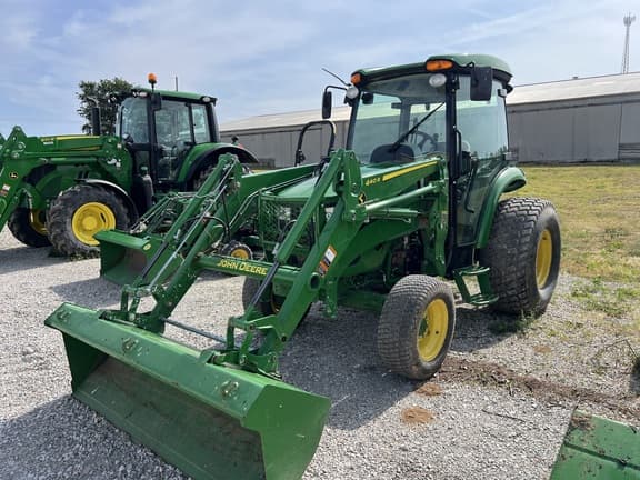 Image of John Deere 4052R equipment image 3