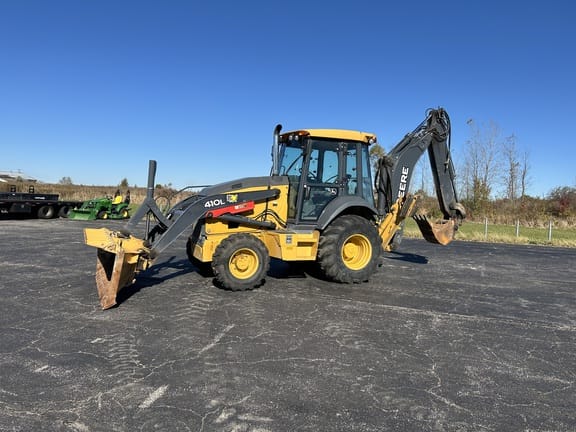 2020 John Deere 410L Equipment Image0