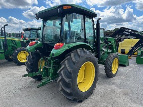 Image of John Deere 5065E equipment image 3