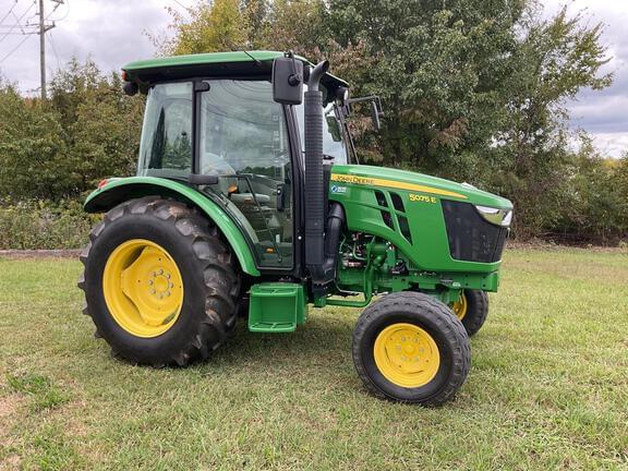 Image of John Deere 5075E equipment image 1
