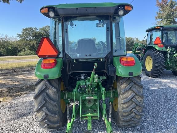 Image of John Deere 5075E equipment image 4