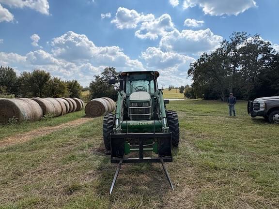 Image of John Deere 5100E equipment image 2