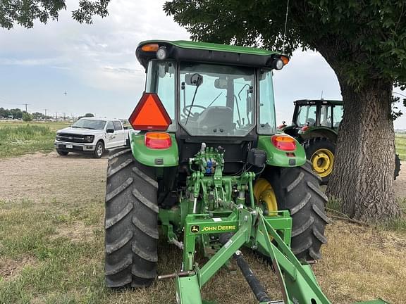 Image of John Deere 5100M equipment image 3