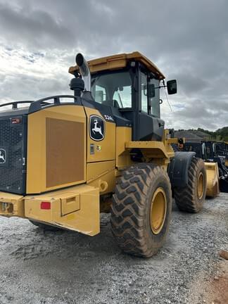 Image of John Deere 524L equipment image 2