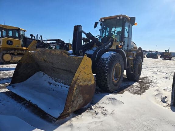 Image of John Deere 544L Primary image