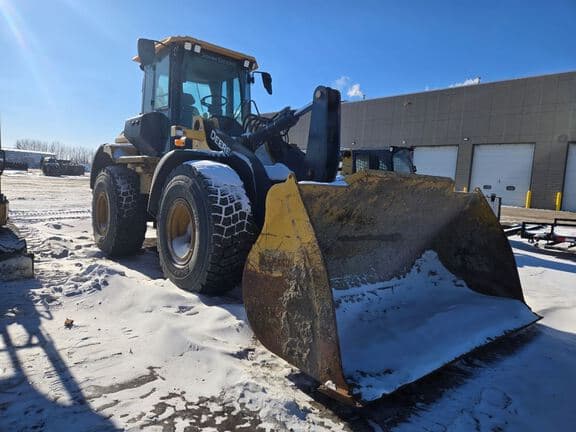 Image of John Deere 544L equipment image 3