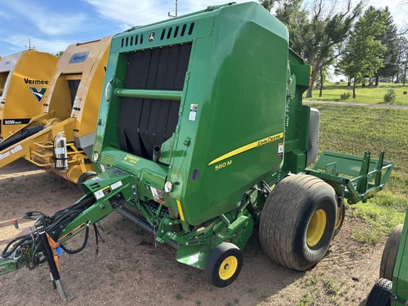 Image of John Deere 560M equipment image 1