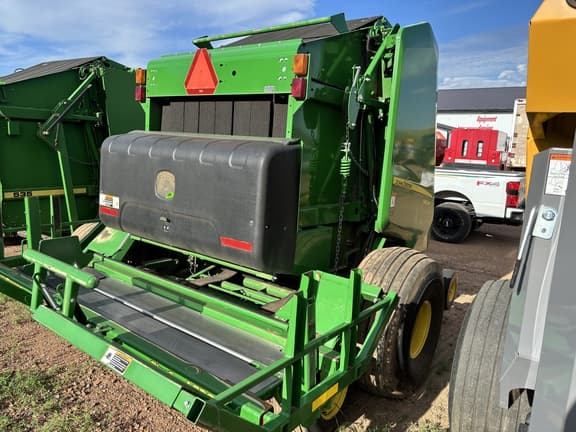 Image of John Deere 560M equipment image 4
