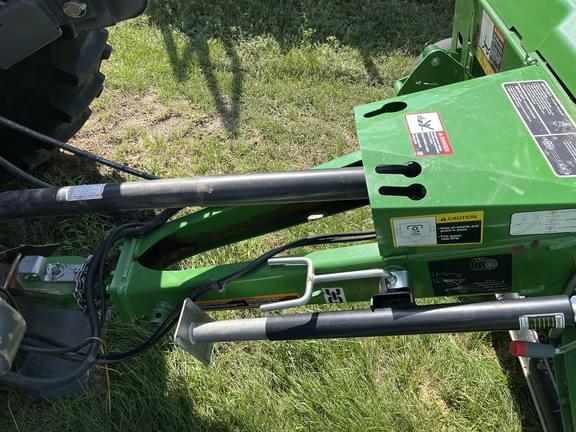 Image of John Deere 560M equipment image 3