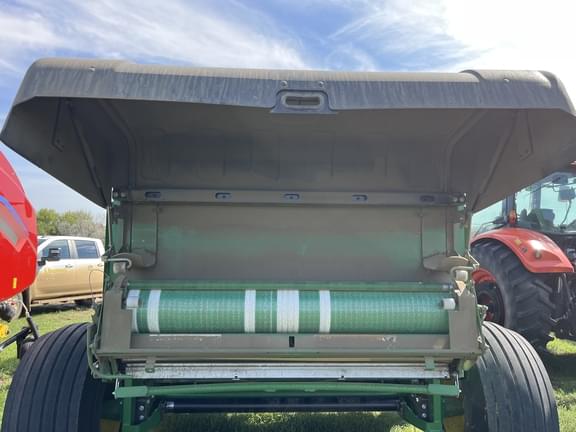 Image of John Deere 560M equipment image 2