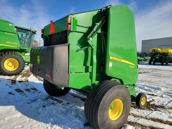 Image of John Deere 560M equipment image 4