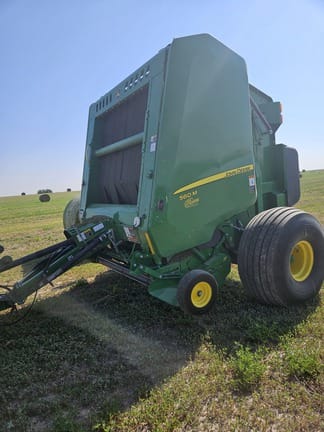 2020 John Deere 560M Equipment Image0