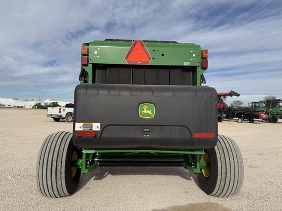 Image of John Deere 560M equipment image 3