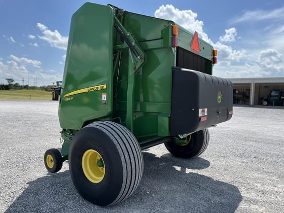 Image of John Deere 560M equipment image 2