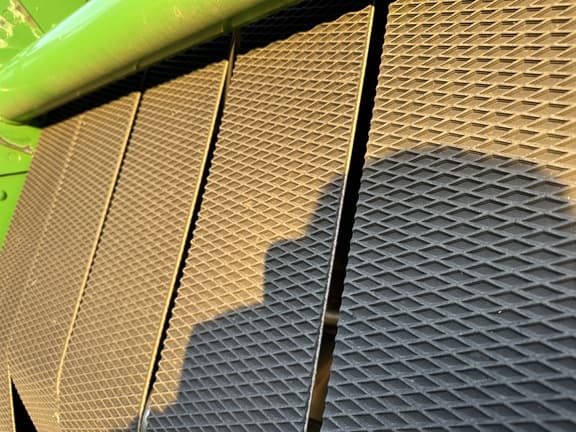 Image of John Deere 560M equipment image 1