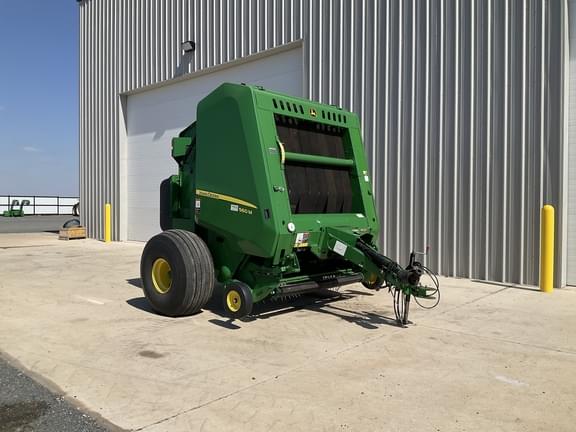 Image of John Deere 560M equipment image 4