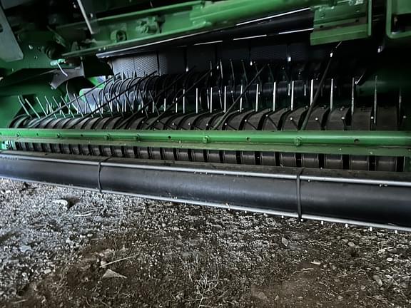 Image of John Deere 560M equipment image 1